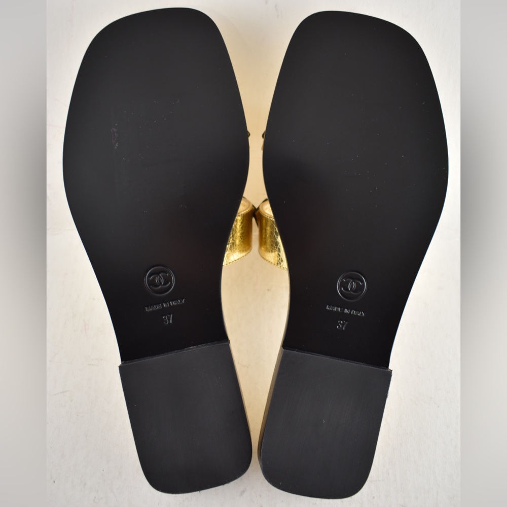 Chanel 26S Golden Gold Cracked Leather XL CC Logo Mule Slide Flat Sandal 37 - Picture 16 of 16